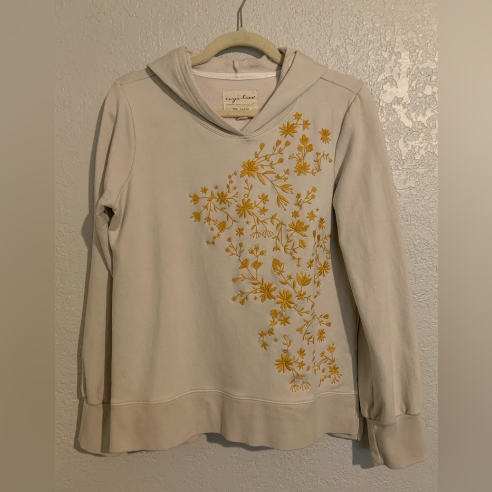 Evy's Tree Layla Hoodie size Medium